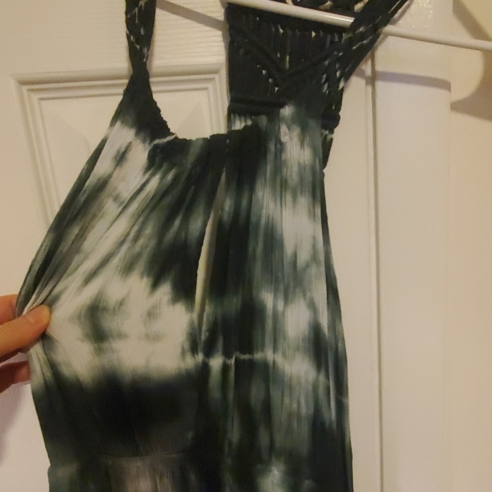 Dress - Picture 3 of 5